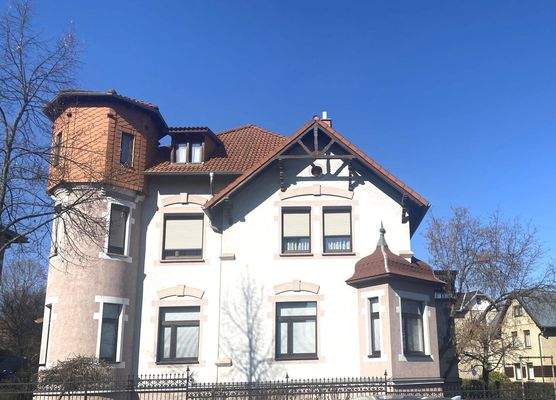 Südfront mit Einfahrt