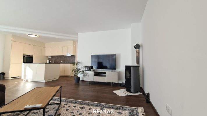 Wohnzimmer mit Küche