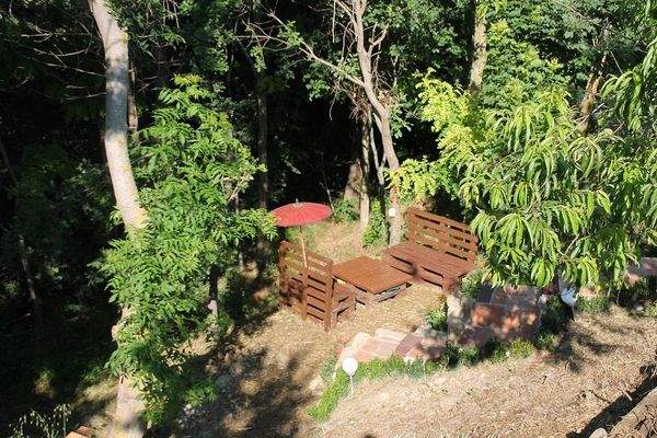 Rückzugsort mitten im eigenen Wald