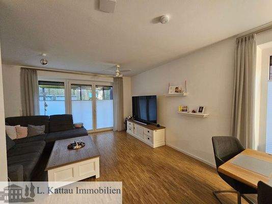 weitere Ansicht Wohnbereich mit Zugang zur Terrasse 