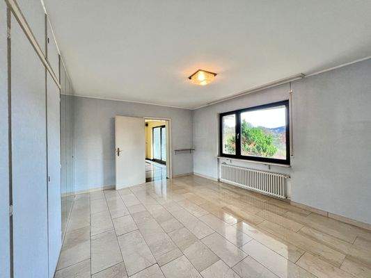 Zimmer im Untergeschoss