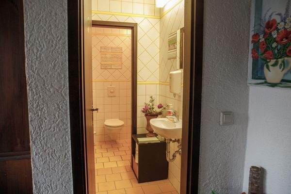 32 - WC Damenbereich