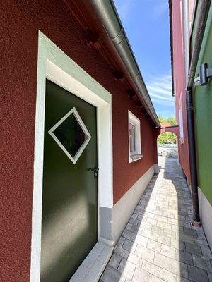 Seiteneingang Garage