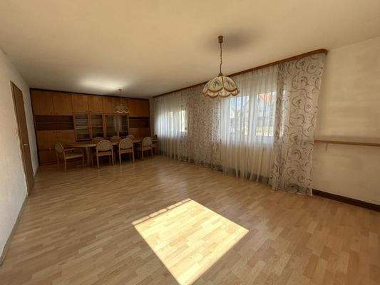 Wohnzimmer im Erdgeschoss