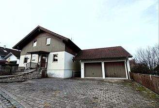 Hausansicht Straßenseite