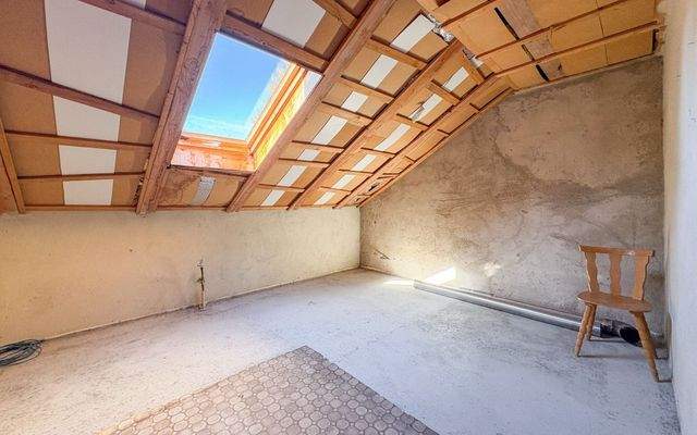 ZIMMER DG (AUSBAUFÄHIG)