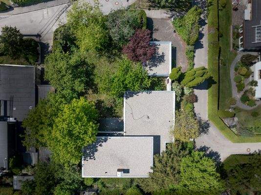 Schönes Grundstück mit Altbestand