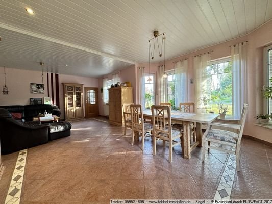 Wohn- und Esszimmer Bild I