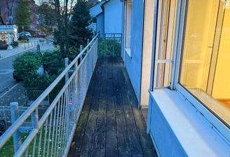 Balkon bei Abenddämmerung