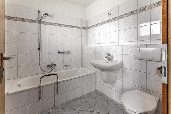 Badezimmer Erdgeschoss