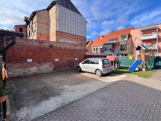 Parkplätze linksseitig