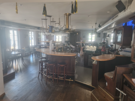 Gastraum von Hinterseite.png