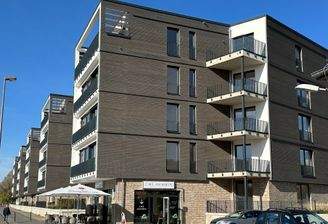 Die Promenade mit Café