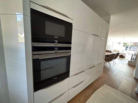 EBK: versteckte Tür zum HWR 