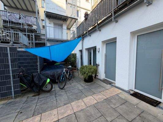 Eingangsbereich linke Wohnung