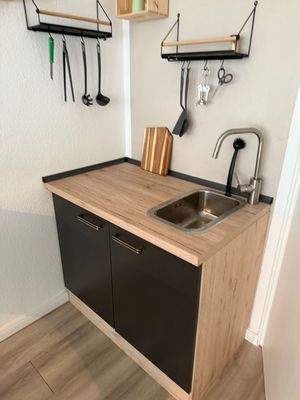 Kleines Küchenelement in Raum