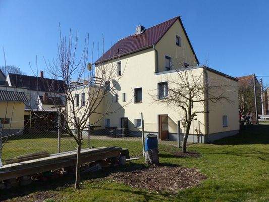 Hausansicht von der Gartenseite B.1