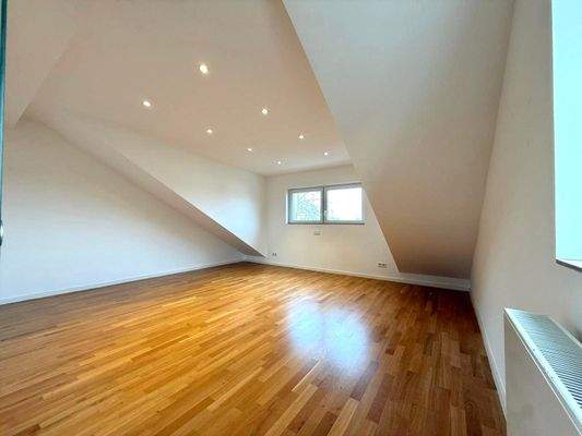 Kinder-/Arbeitszimmer