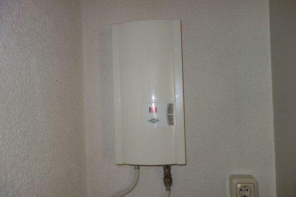 Durchlauferhitzer-Bad EG