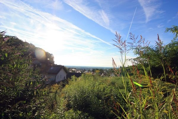 Großes Grundstück mit Ausblick