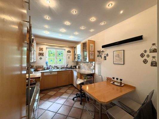 Küche mit Essplatz