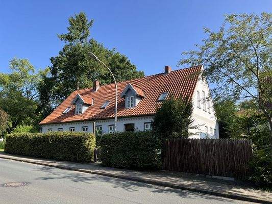 Außenansicht - Straßenseite