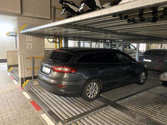 Tiefgaragenstellplatz