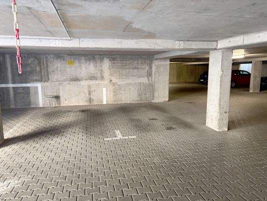 Tiefgaragenstellplatz