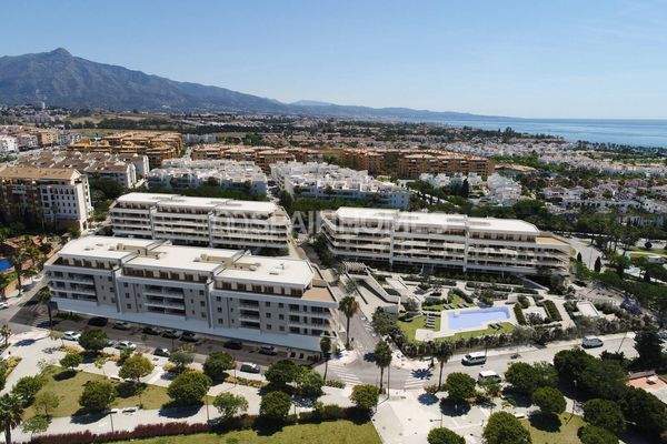 Energy-Friendly Flats in a Complex with Pool in Marbella