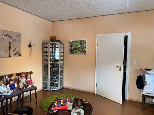 zweites großes Zimmer OG