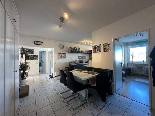 Essbereich mit offener Küche