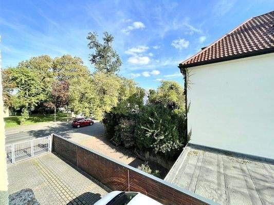 Platz zu den Nachbarn