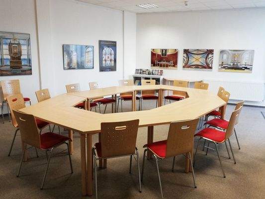 großer Besprechungsraum