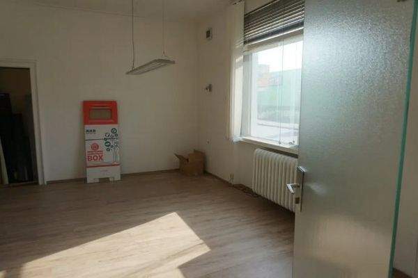 Vorderhaus, EG, unrenoviert 