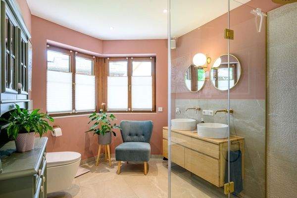 Edles Tageslicht-Badezimmer 