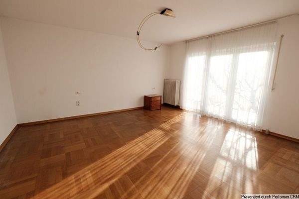 OG Schlafzimmer mit Balkonzugang