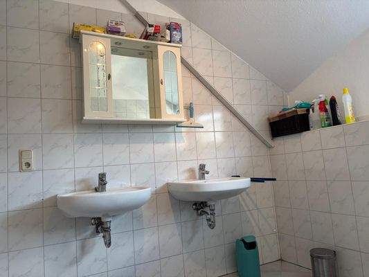 OG Badezimmer