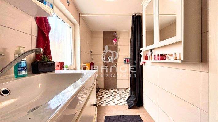 EG: Barrierefreies Badezimmer 