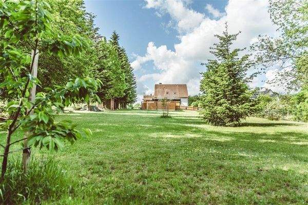 Hausansicht vom Garten