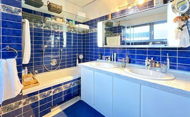 14 Bad ensuite zum Schlafzimmer EG