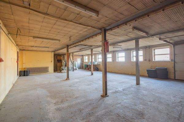 Stall EG ehem. Partyraum mit WC