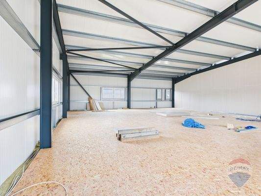 CAM02506G0-PR0210-STILL012