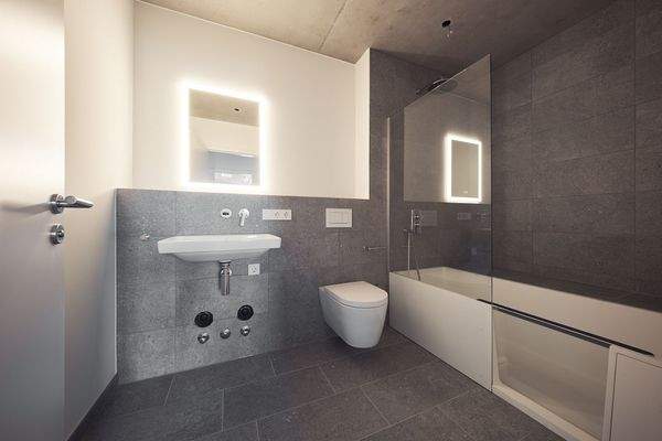 Dusch- und Wannenbad - HERDERGÄRTEN 3.4.2