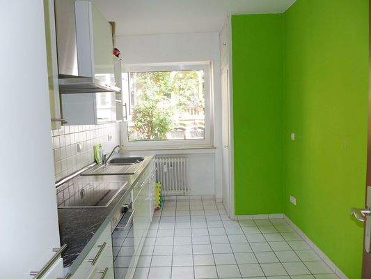 Küche mit Einbauküche