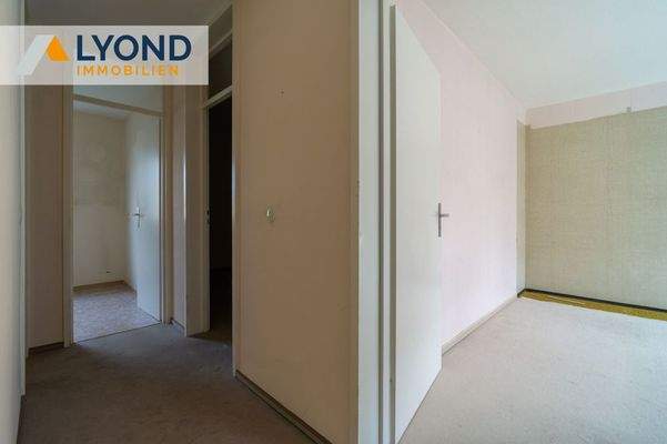 1. Wohnung Flu / Zugang Zimmer 1