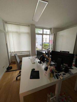 Büro.jpeg