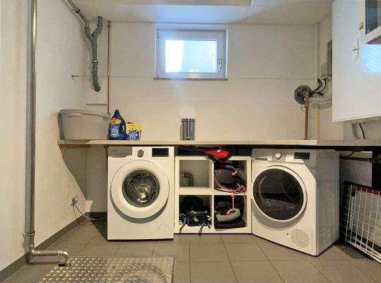 Hauswirtschaftsraum im Untergeschoss