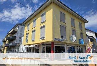 Vorderansicht Wohn- und Geschäftshaus