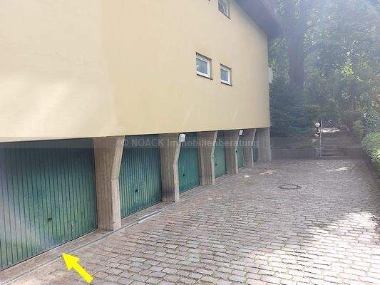 Garage mit Zufahrt von Bismarckallee