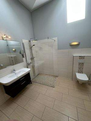 Badezimmer II im Dachgeschoss